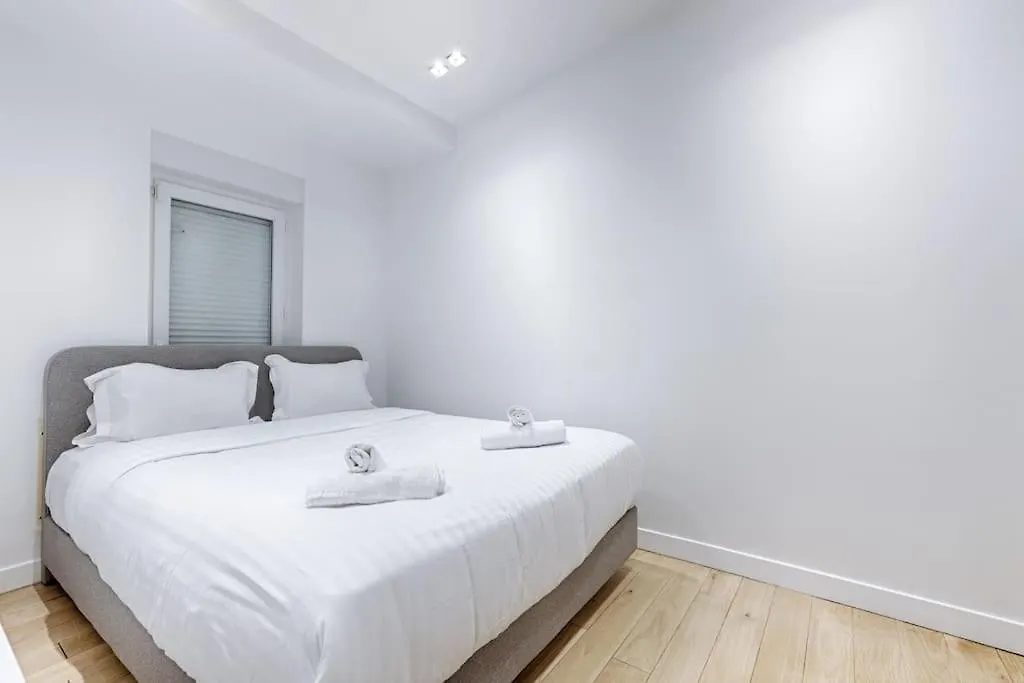 Zen & Luxury 2Br Flat - Eiffel Tower Apartment Paris France