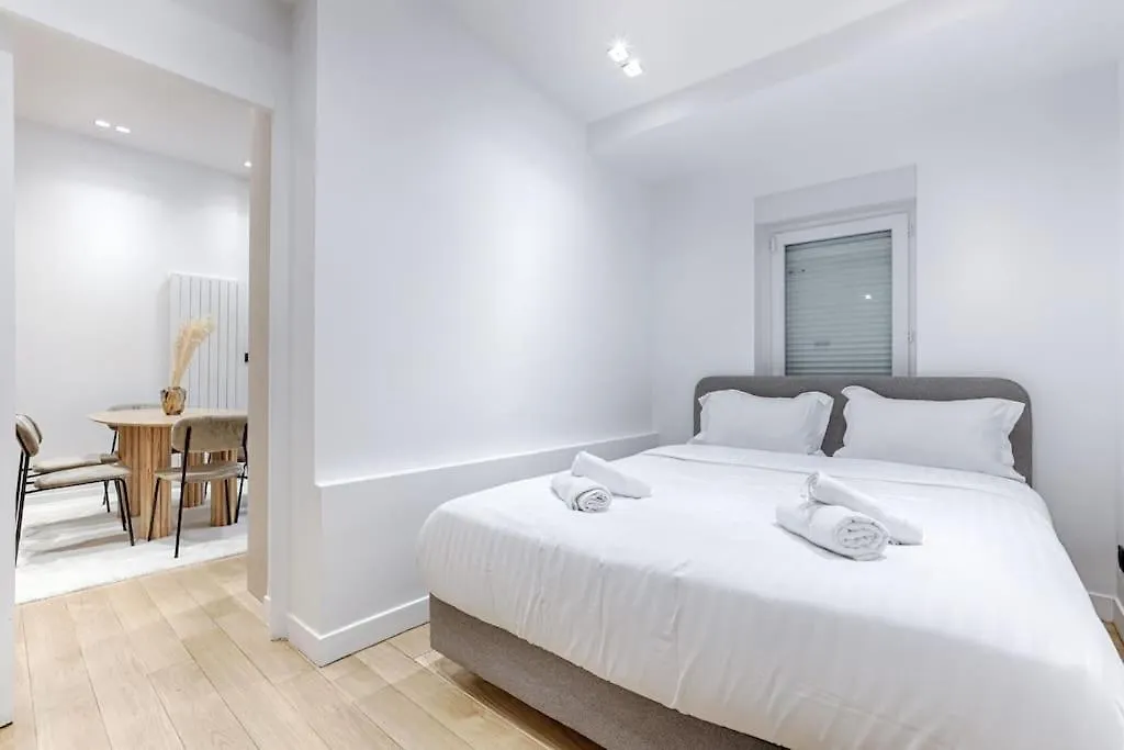 Appartamento Zen & Luxury 2Br Flat - Eiffel Tower Parigi