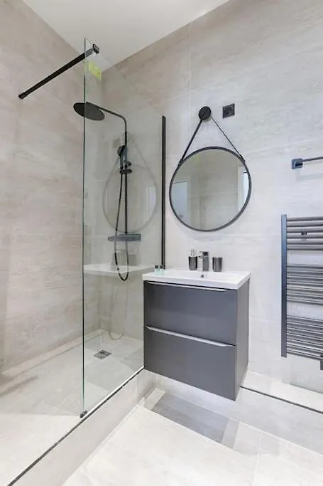 Appartamento Zen & Luxury 2Br Flat - Eiffel Tower Parigi 0*,  Francia